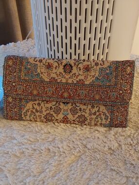 🌺 NWT Hometown Finds Metallic Brocade Fold-over Wallet/Clutch
